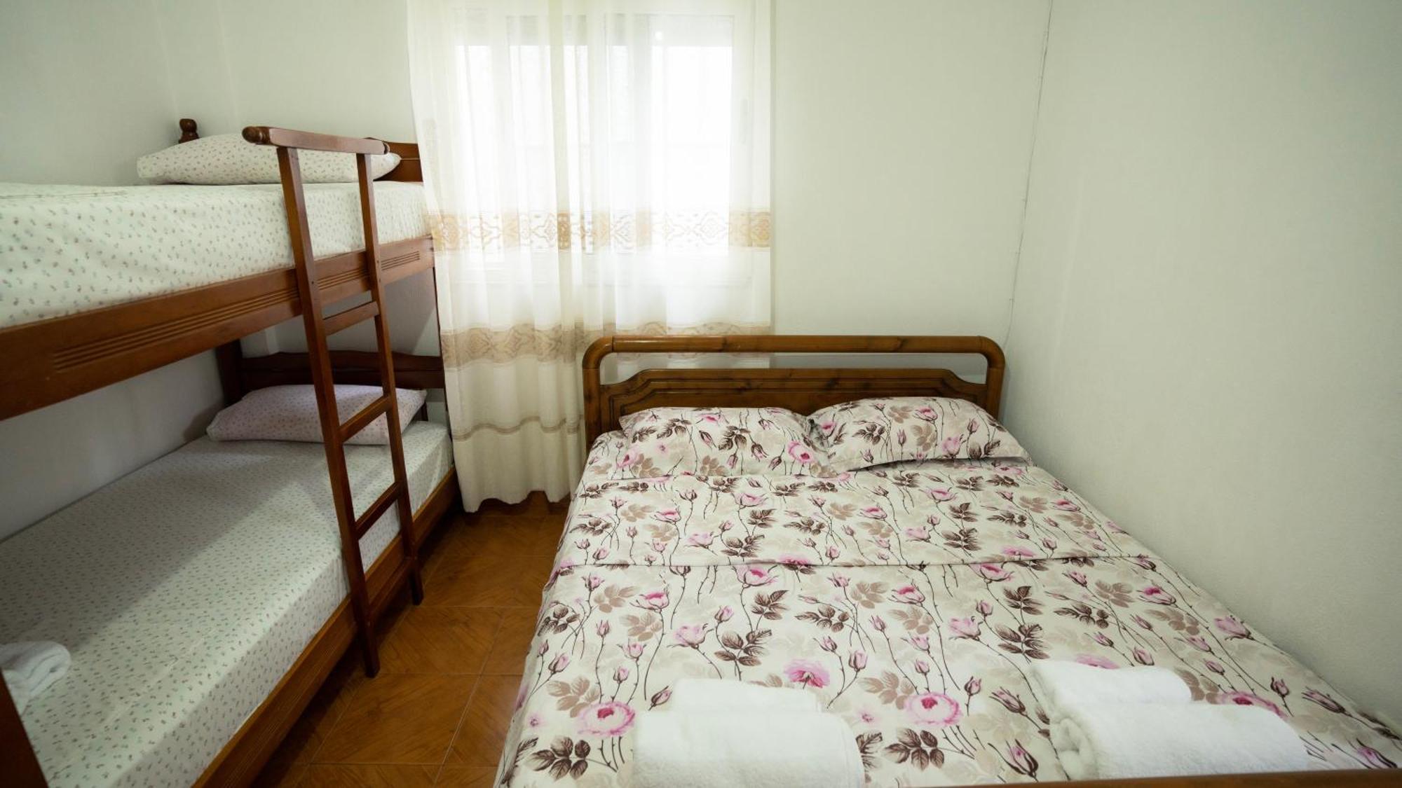 Habitación en casa particular Vila Gjeci Durrës