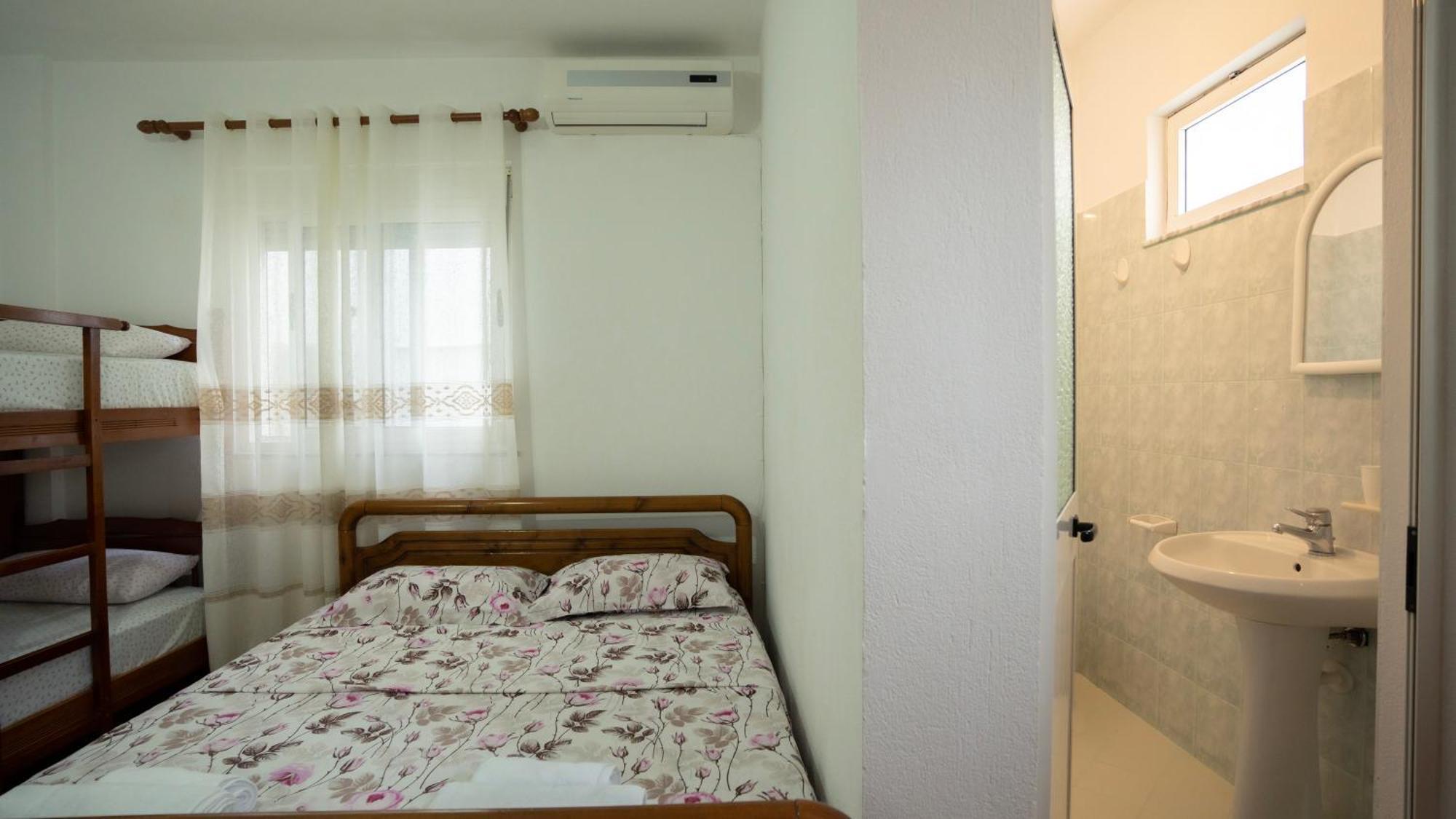 Habitación en casa particular Vila Gjeci